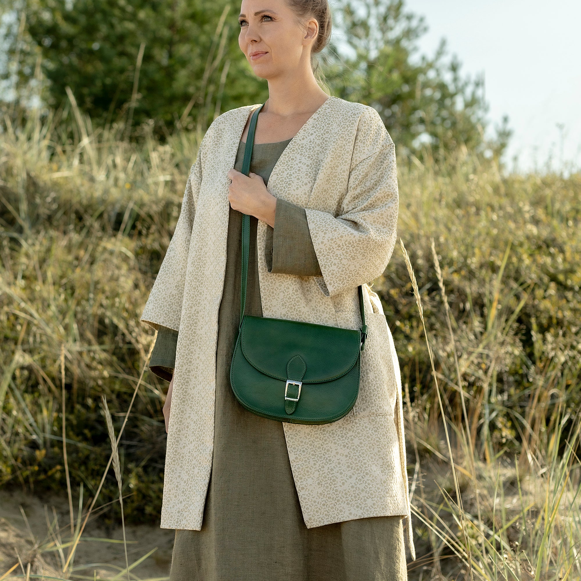 Täydellisen olkalaukun valintaopas: Tyyli, materiaali ja käytännöllisyys