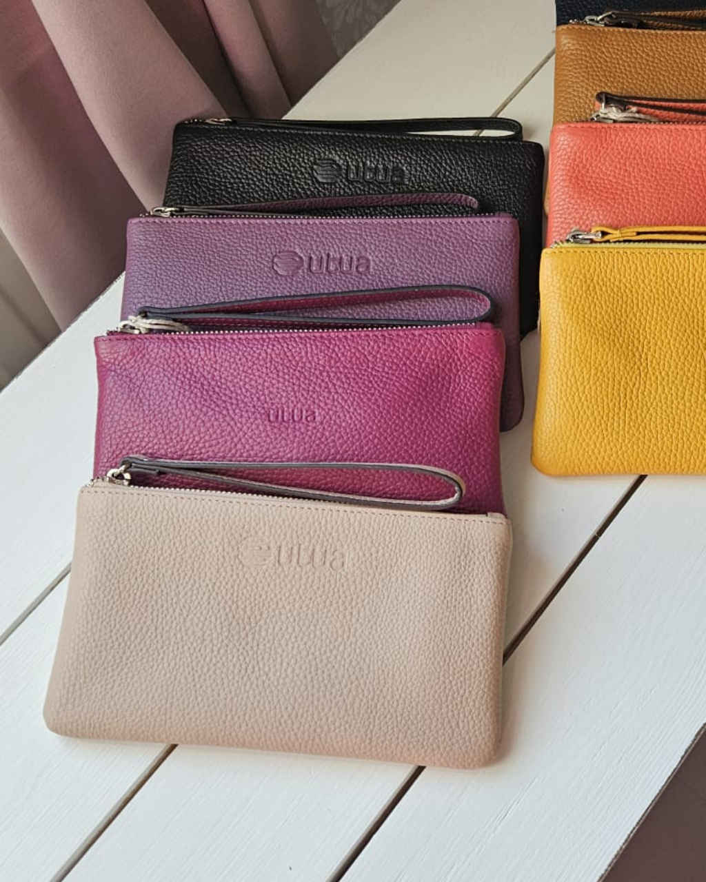 Naava Armbandtasche schwarz