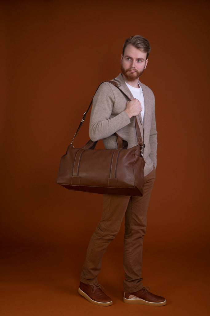 Weekender Exclusive leather weekend bag, brown.
