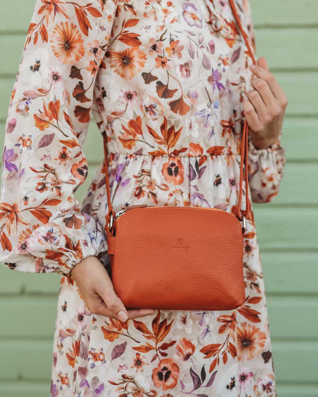 Oranssi Nahkainen Utua pikkulaukku Lysti