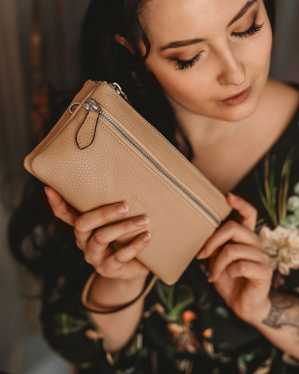 Tyylikas-pikkulaukku-Utua-Rauma-musta