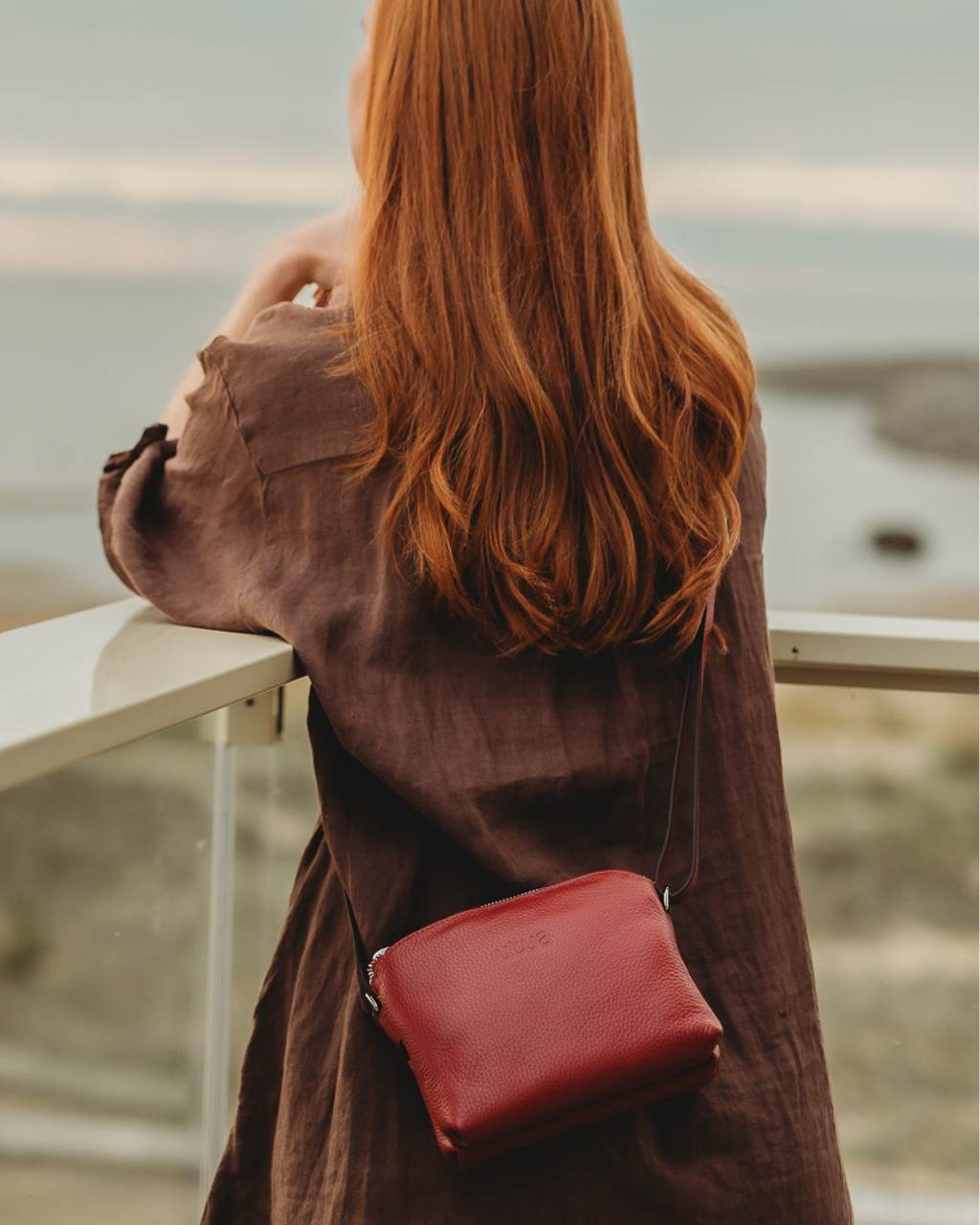 Lysti small leather bag cranberry red