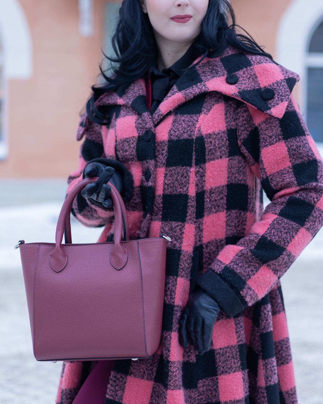 utua rhea kasilaukku ruskea kadessa