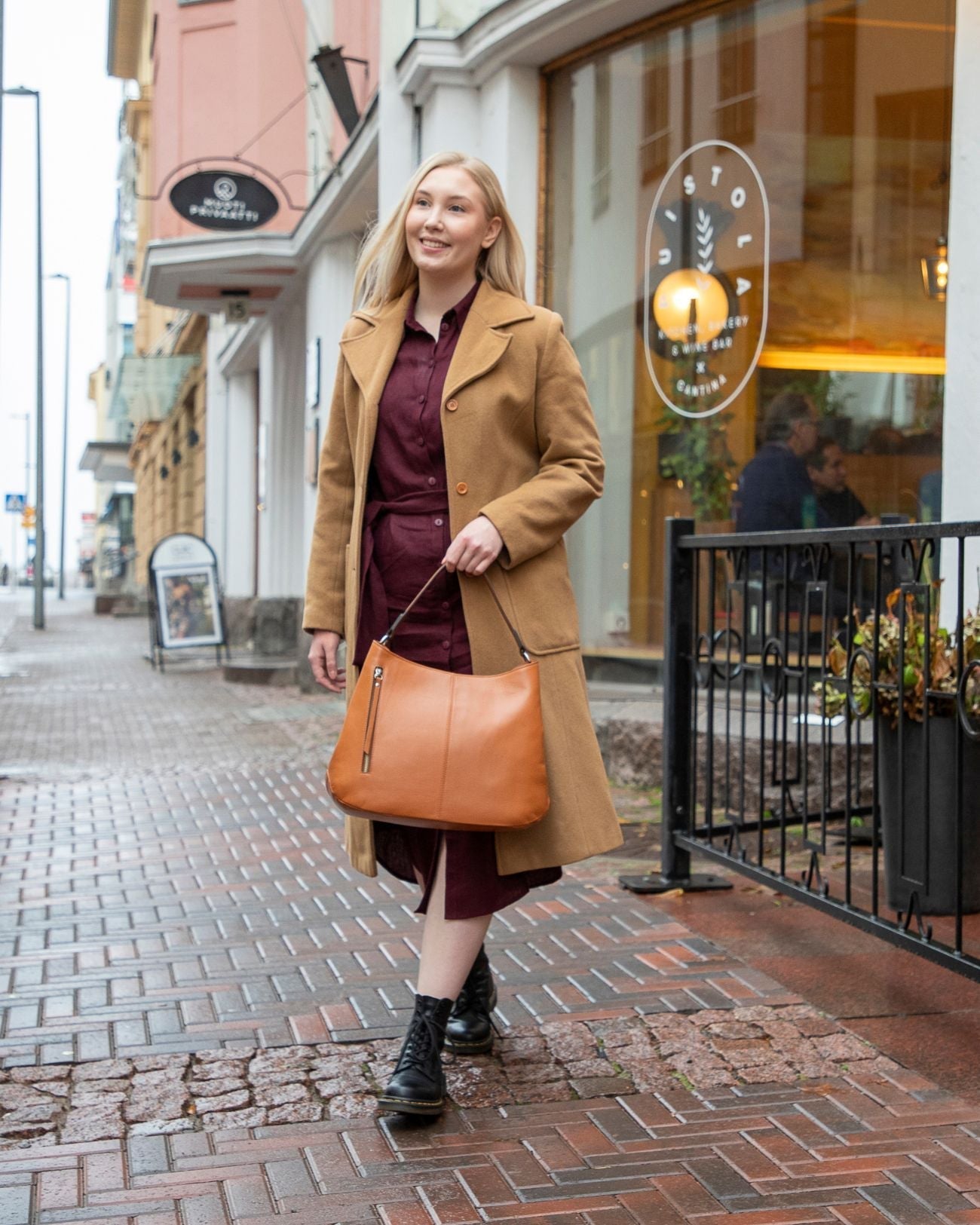 LaadukasUtuaAfroditekasilaukkumusta