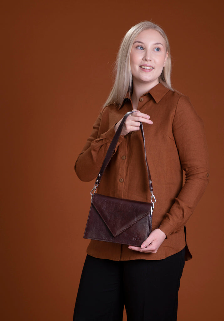 Laadukas Utua Skoga Exclusive kasviparkittu pikkulaukku punainen