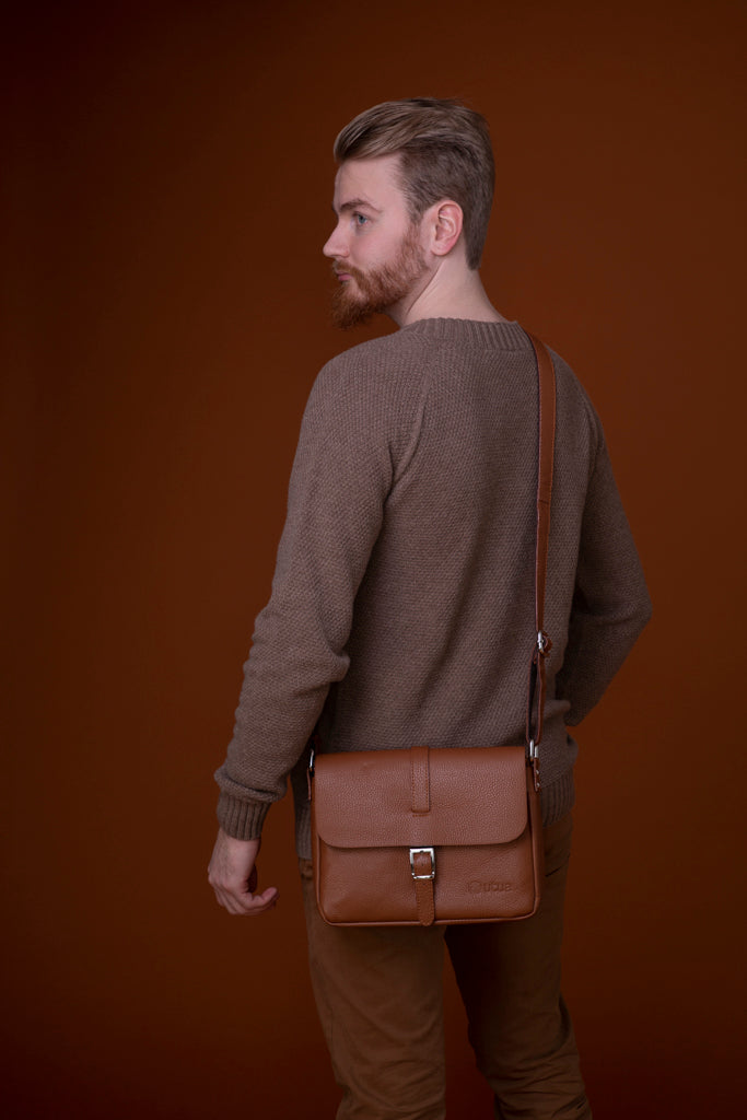 Nahkainen Utua olkalaukku Sanoma ruskea