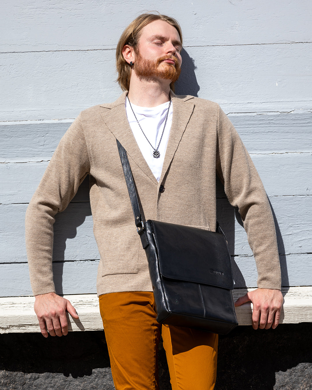 Utua Zeus Exclusive kasviparkittu olkalaukku musta fiilis