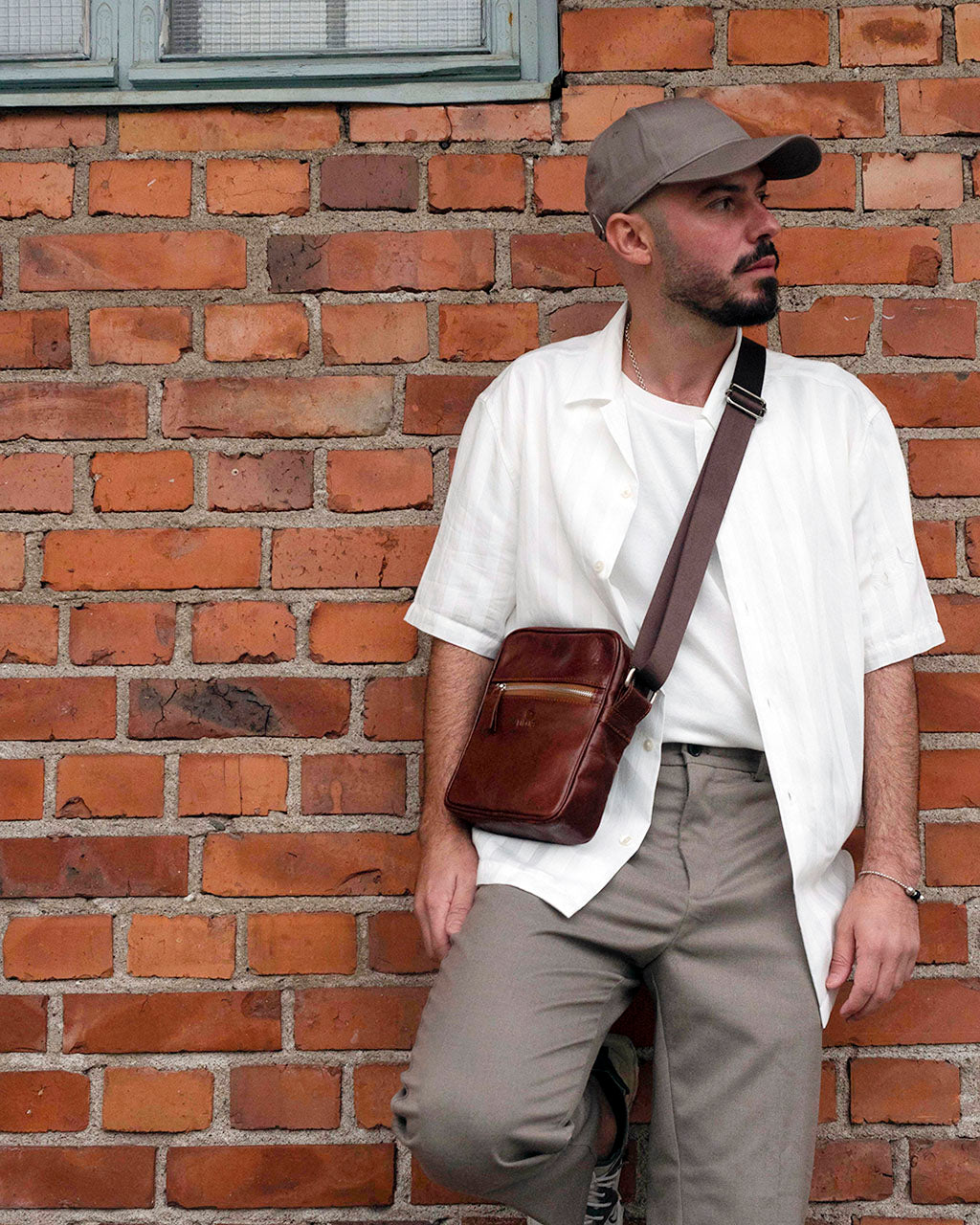 Apollon Exclusive pikkulaukku musta