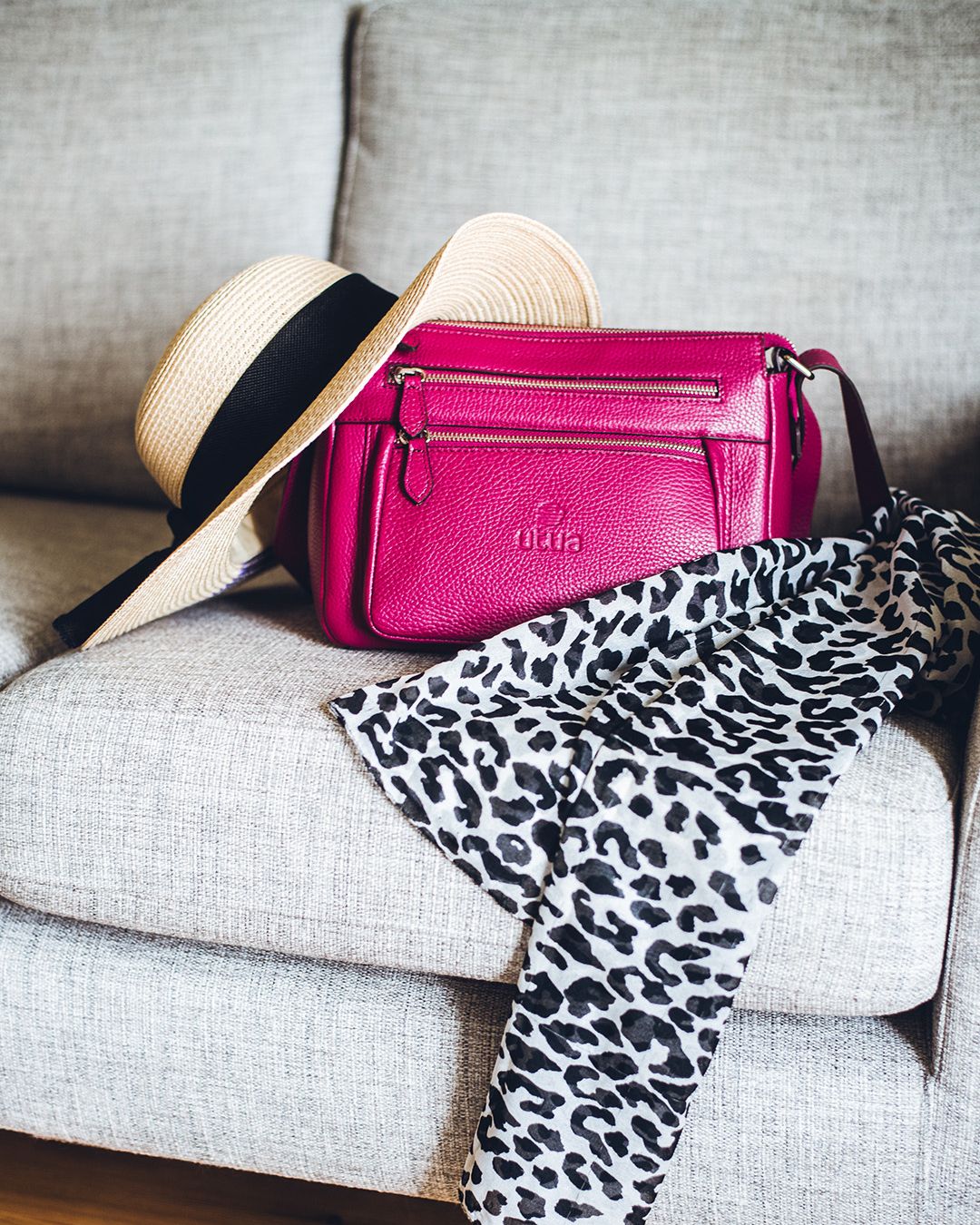 utua hestia daalianpunainen hestia olkalaukku